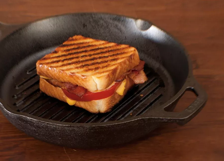 10.25 Inch Cast Iron Grill Pan SKU L8GP3