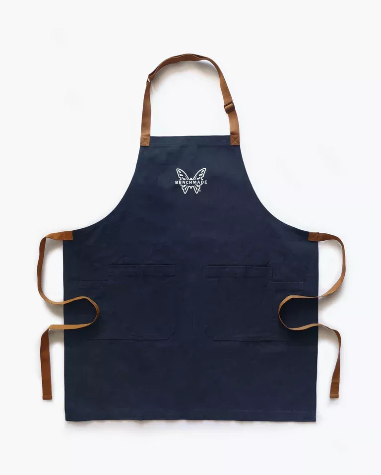 Benchmade Classic BBQ Apron 50175 – Professional Grade Grilling Gear for Outdoor Cooking