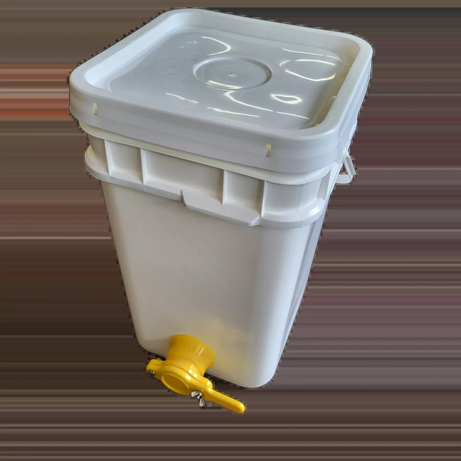 Bottling Bucket and Lid with Pre-Drilled Hole and Valve