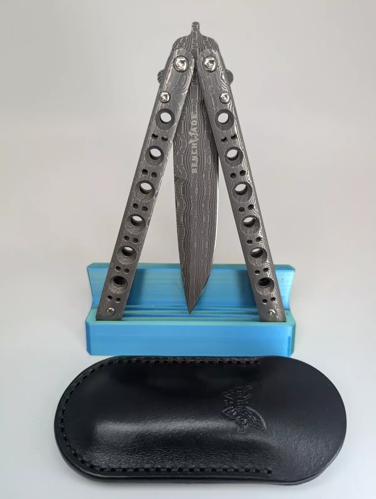 *Consignment* Benchmade Gold Class Reptilian Damascus Live Blade Balisong 42-101