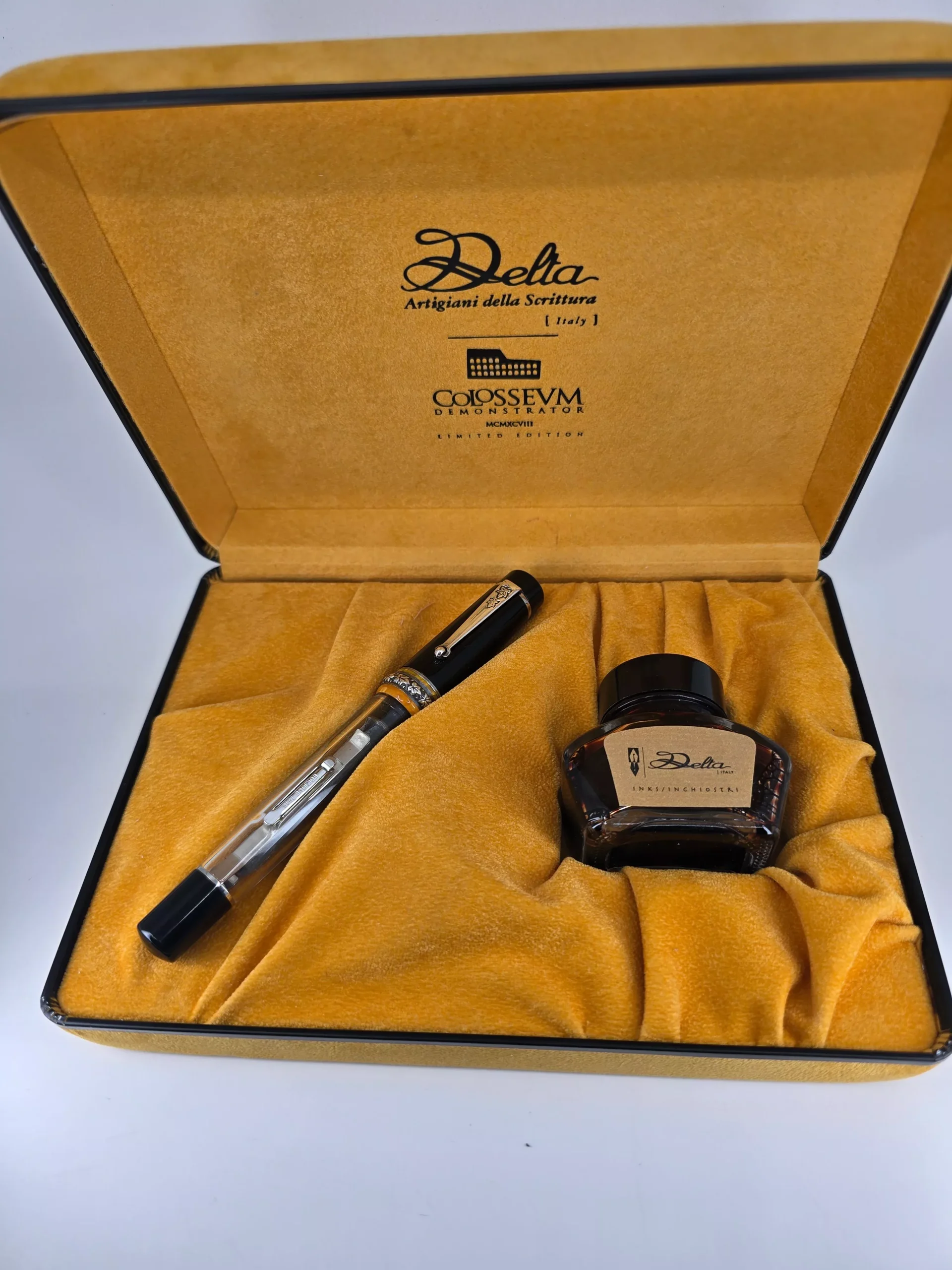 *Consignment* Delta Colosseum Lever Fill Demonstrator with ink bottle