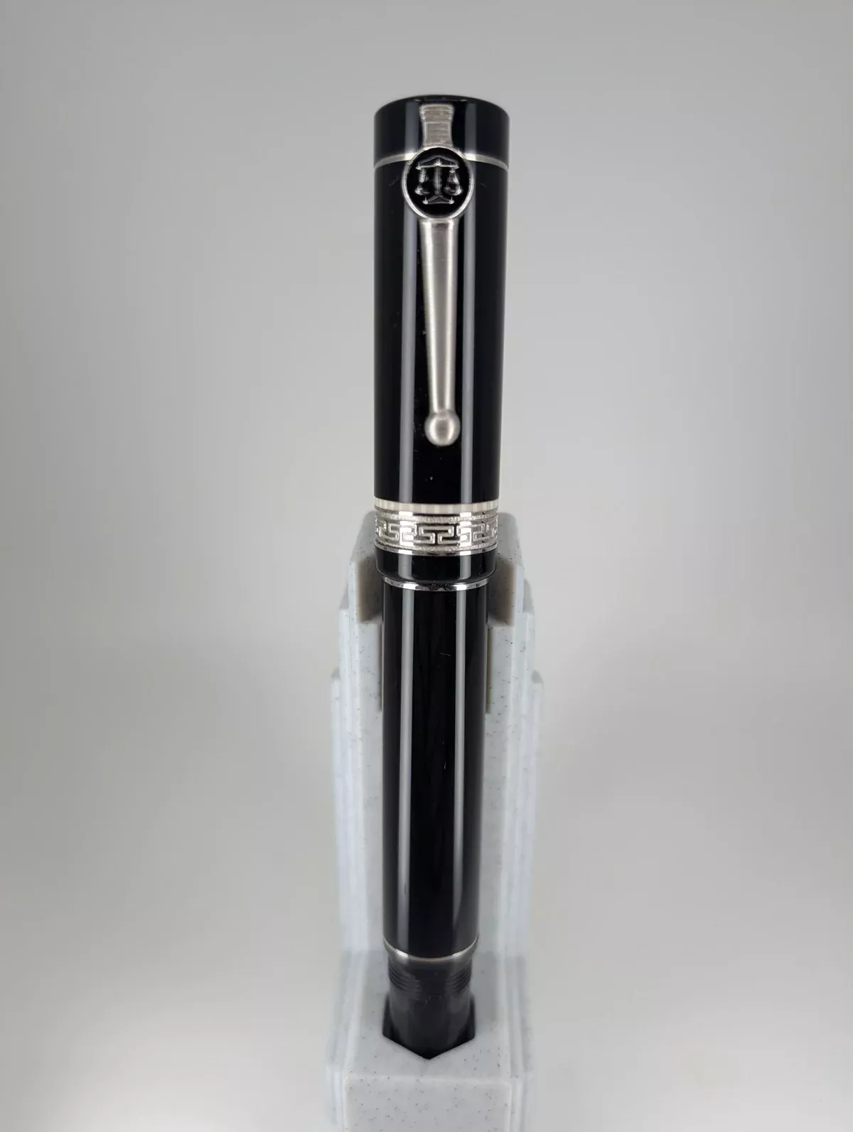 *Consignment* Delta “Lex” Numbered Edition Fountain Pen 18k Gold Medium Nib #0166