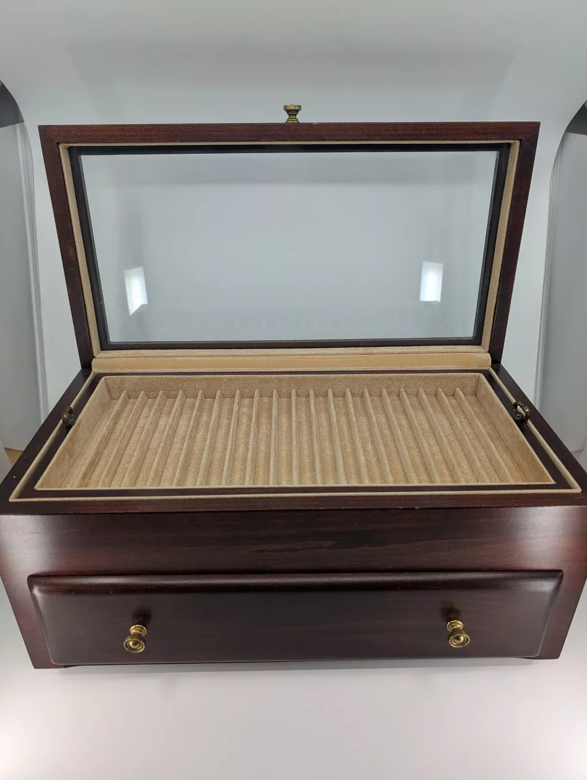 *Consignment* Eureka Manufacturing 60 Pen Wood Case with Drawer *store pick up only*