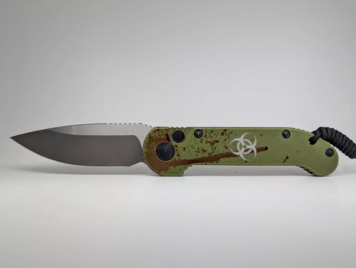 *Consignment* Microtech L.U.D.T. Outbreak Signature Series Deep Engraved Auto Folding Knife