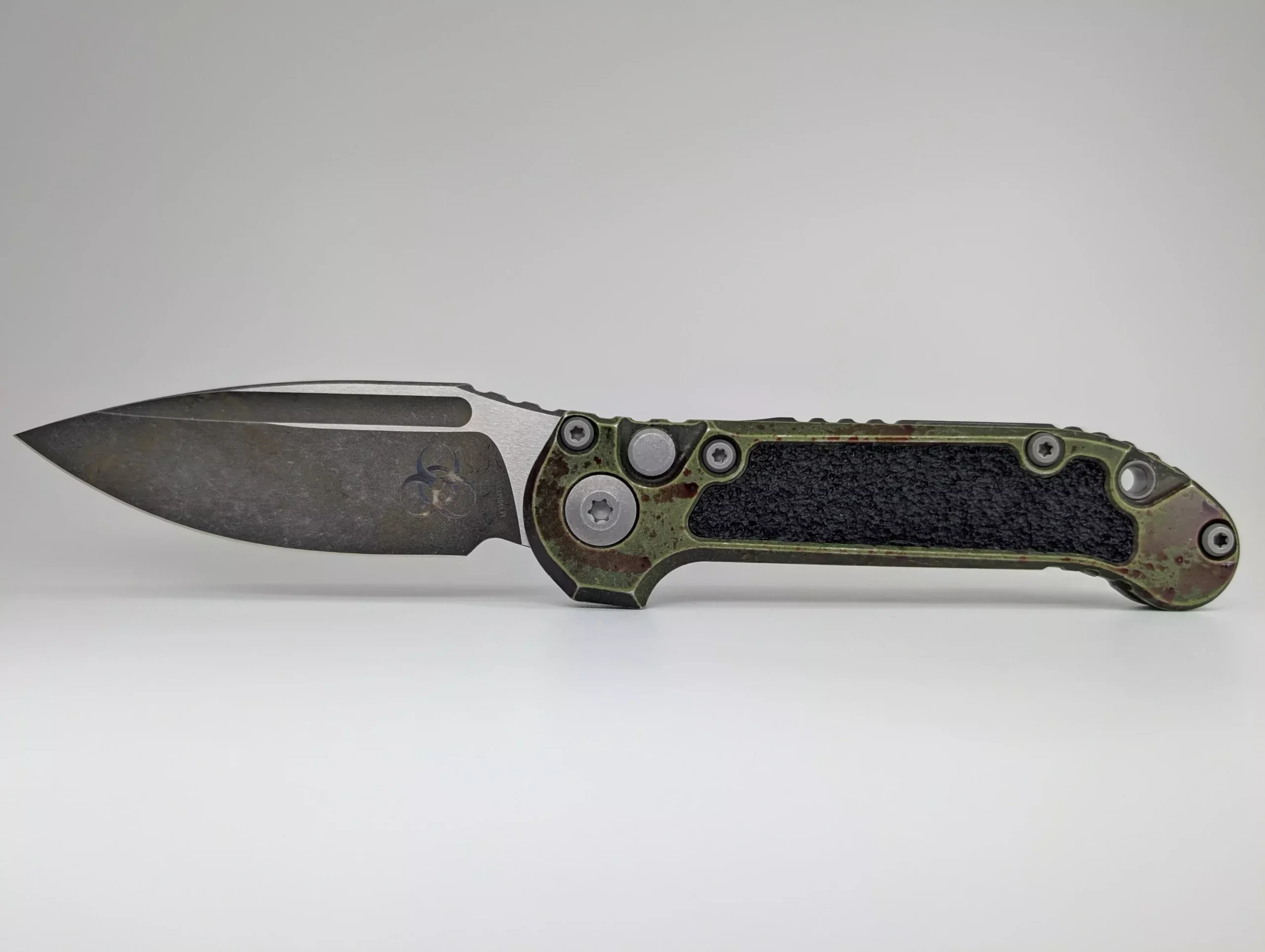 *Consignment* Microtech L.U.D.T. S/E Gen III Outbreak Signature Series Auto Folding Knife