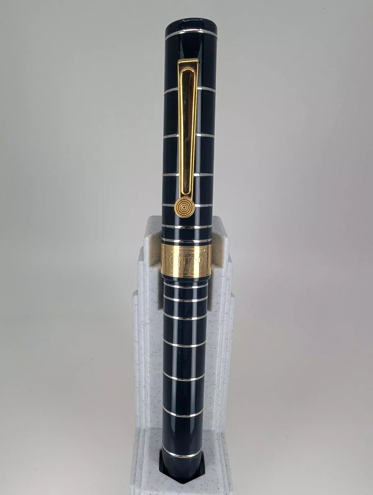 *Consignment* OMAS 1995 Marconi Blue Fountain Pen 18k Gold Fine Nib