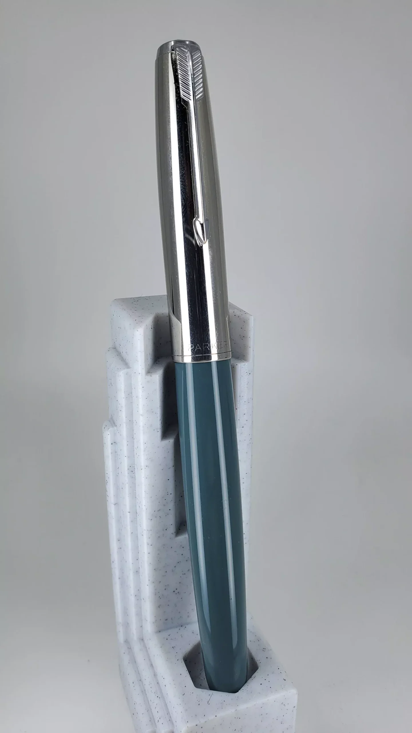 *Consignment* Parker 51 Vintage Navy Grey Fountain Pen Medium