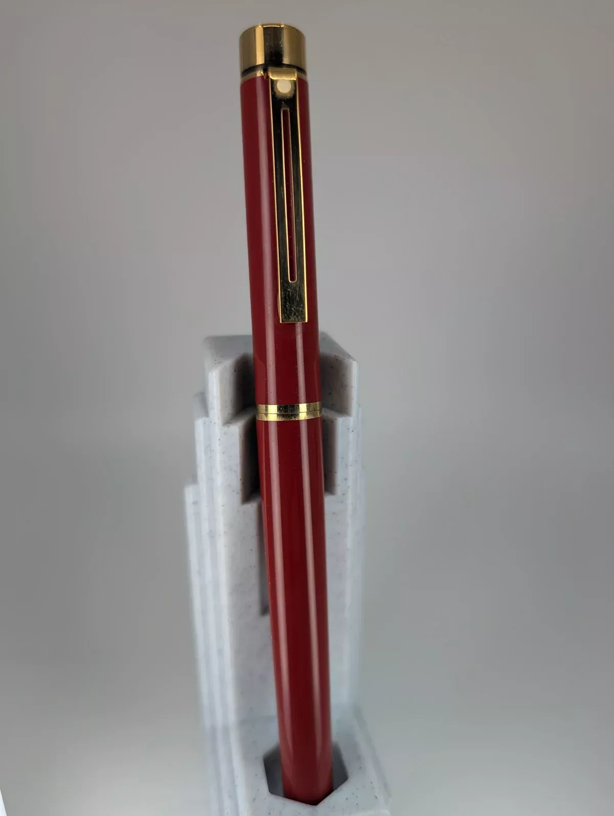 *Consignment* Sheaffer Targa Laque 1028 Bordeaux Classic Fountain Pen (1980-82′)