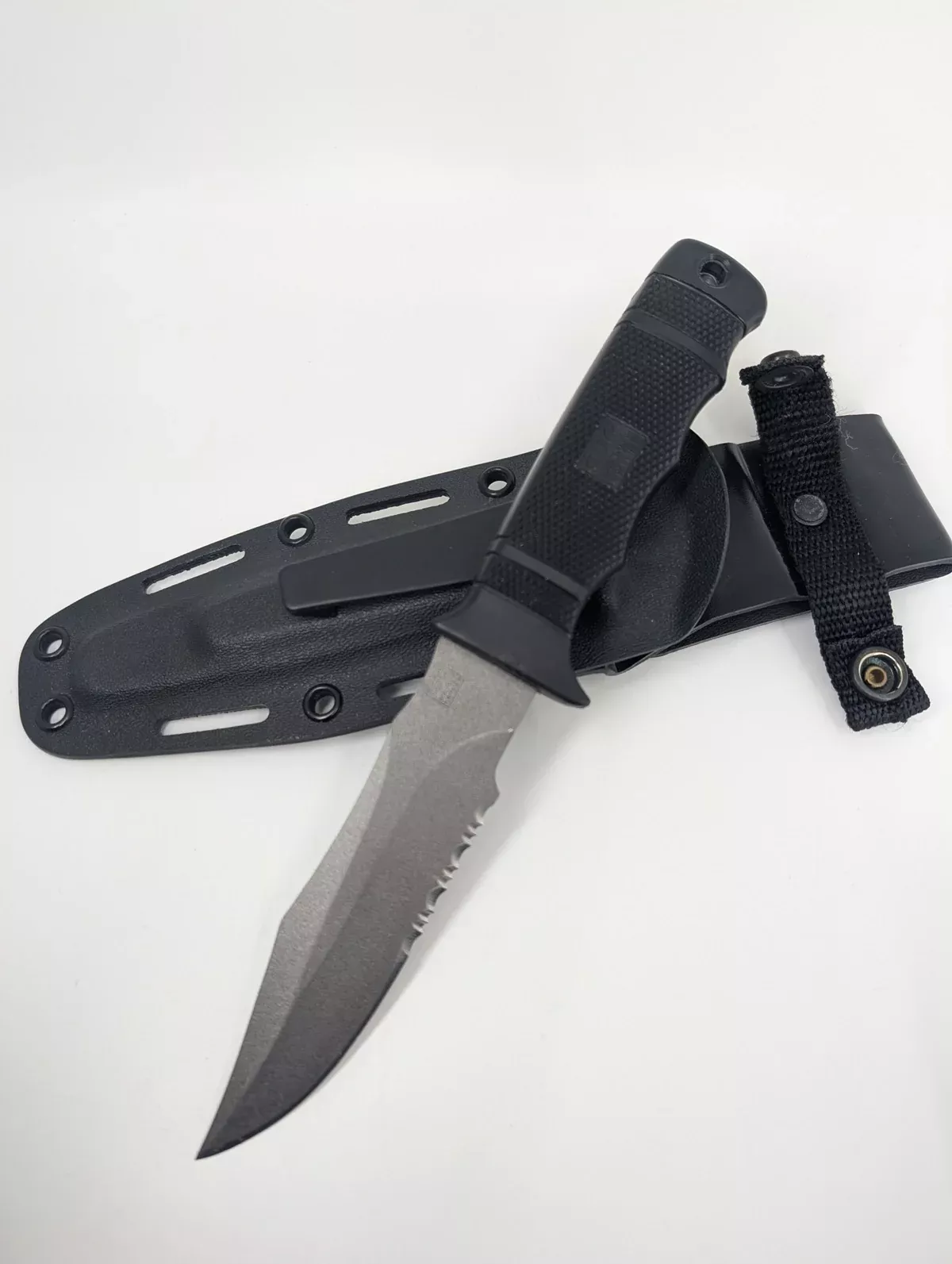 *Consignment* SOG “SEAL Pup” Fixed Blade Knife