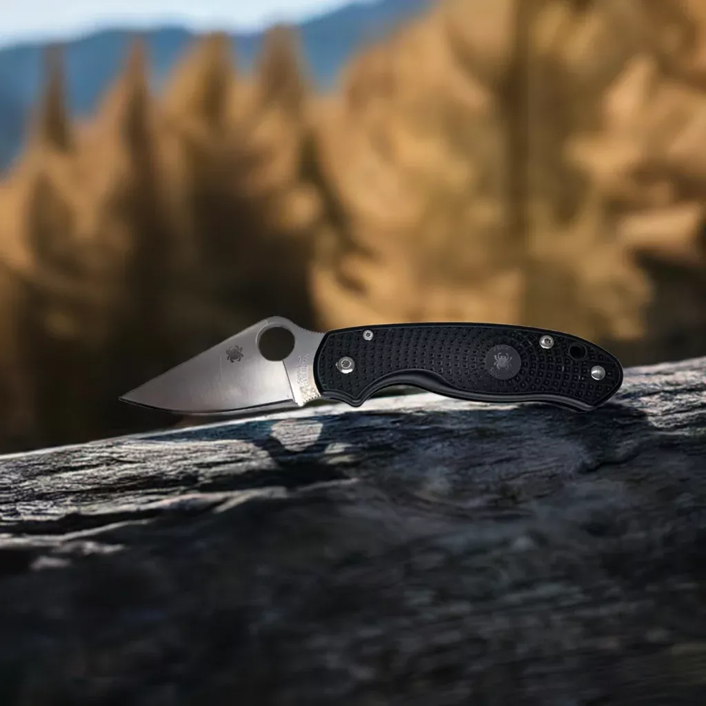 *Consignment* Spyderco Para 3 Black Folding Knife