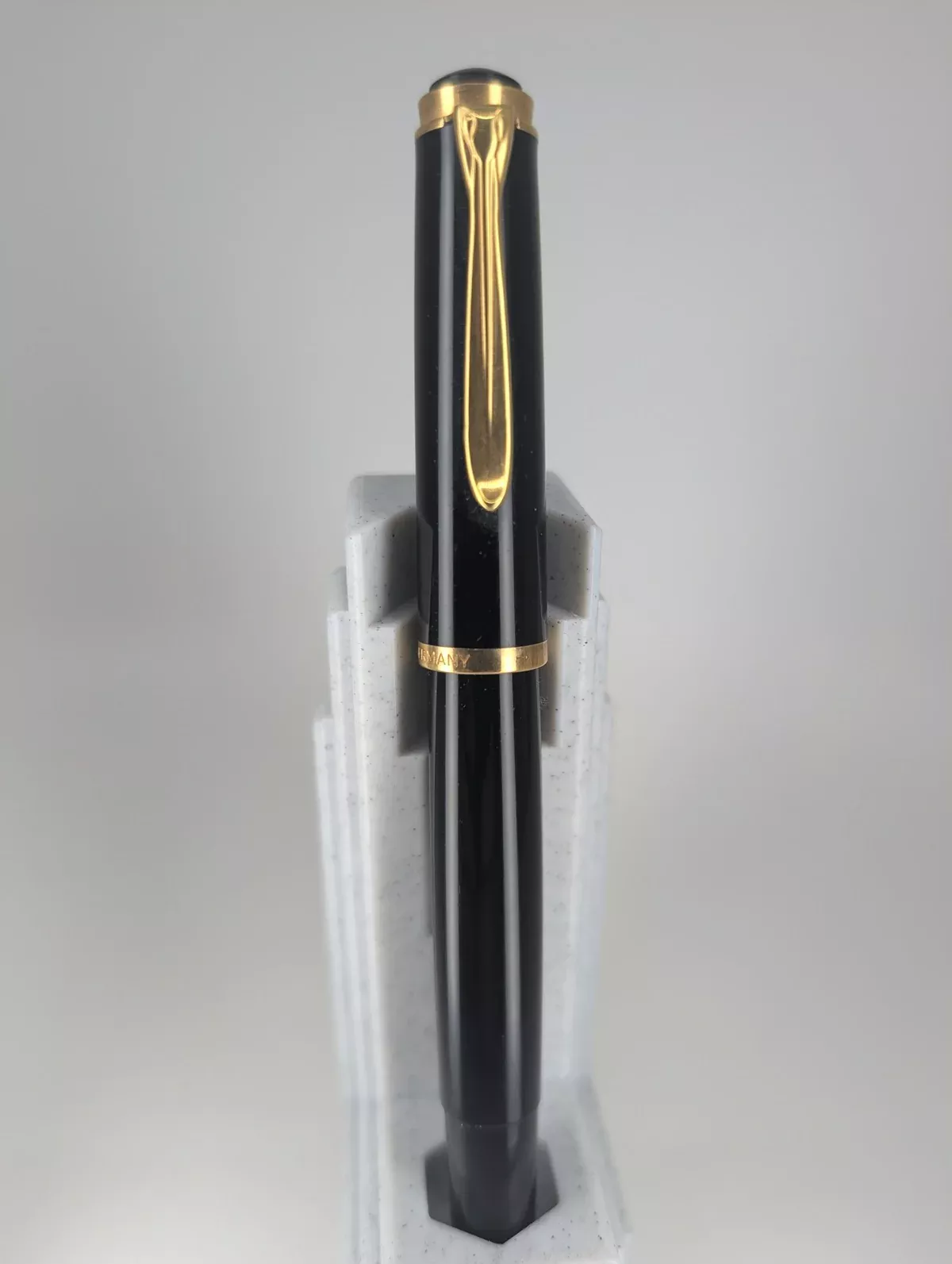 *Consignment* Vintage Pelikan R400 W. Germany Black / Gold Rollerball Pen