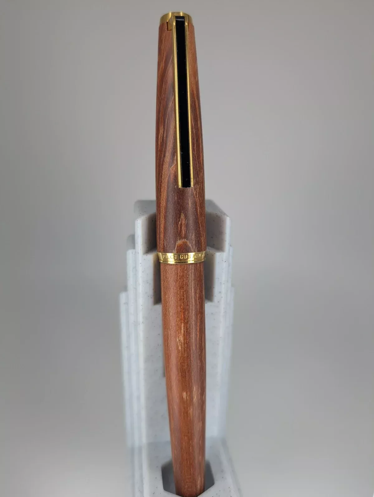 *Consignment*Vintage Pilot Custom H679 Wood Fountain Pen 18k Medium Nib