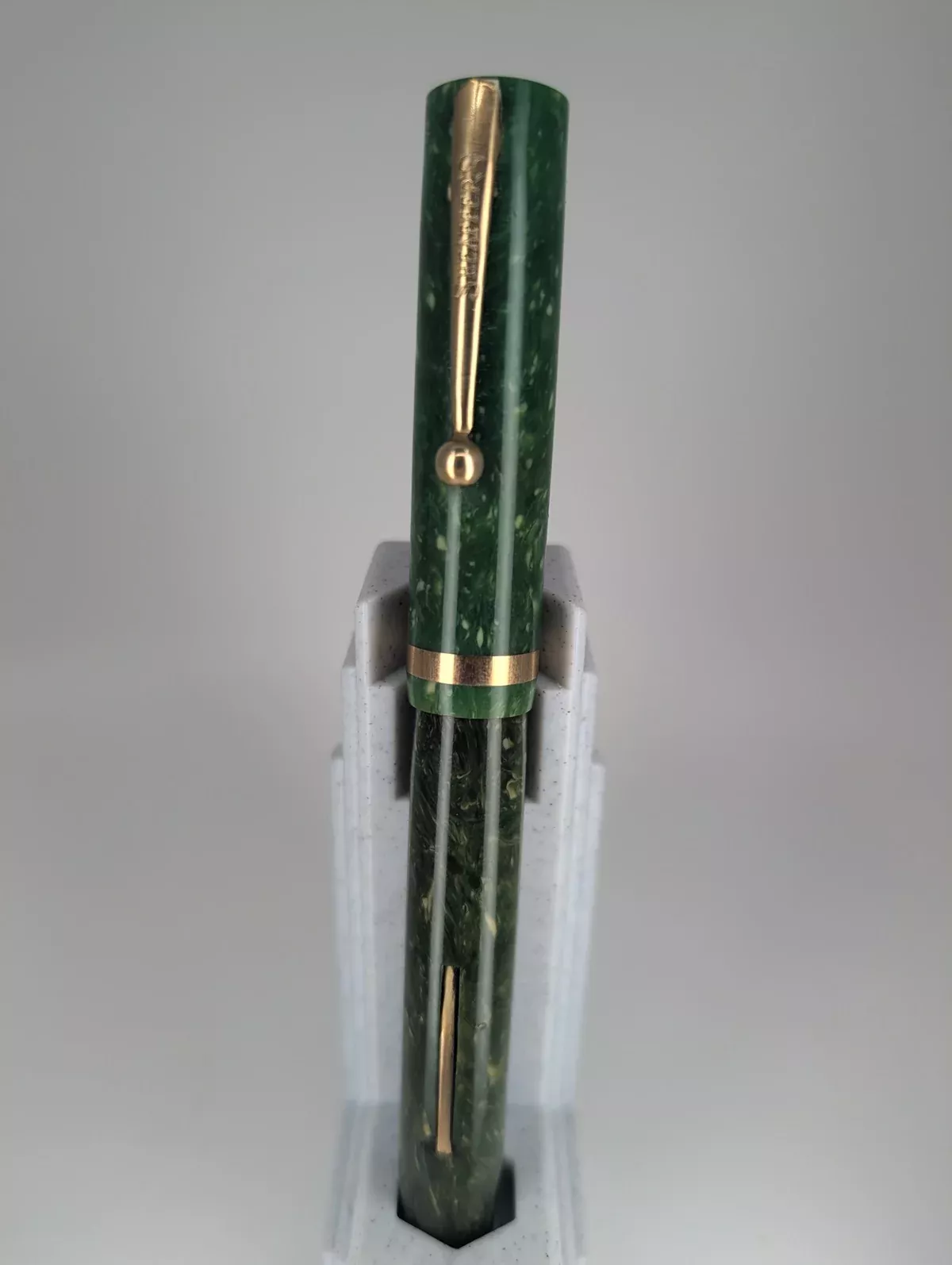 *Consignment* Vintage Sheaffer Senior “Flat top” Jade Lever Fill Fountain Pen