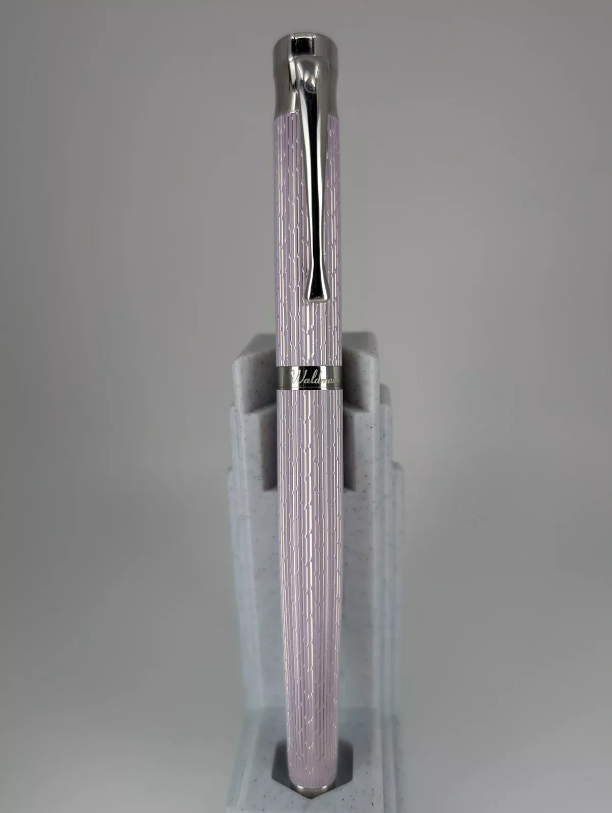 *Consignment* Waldmann Tango Imagination Lilac Fountain Pen 18k Gold Broad Nib