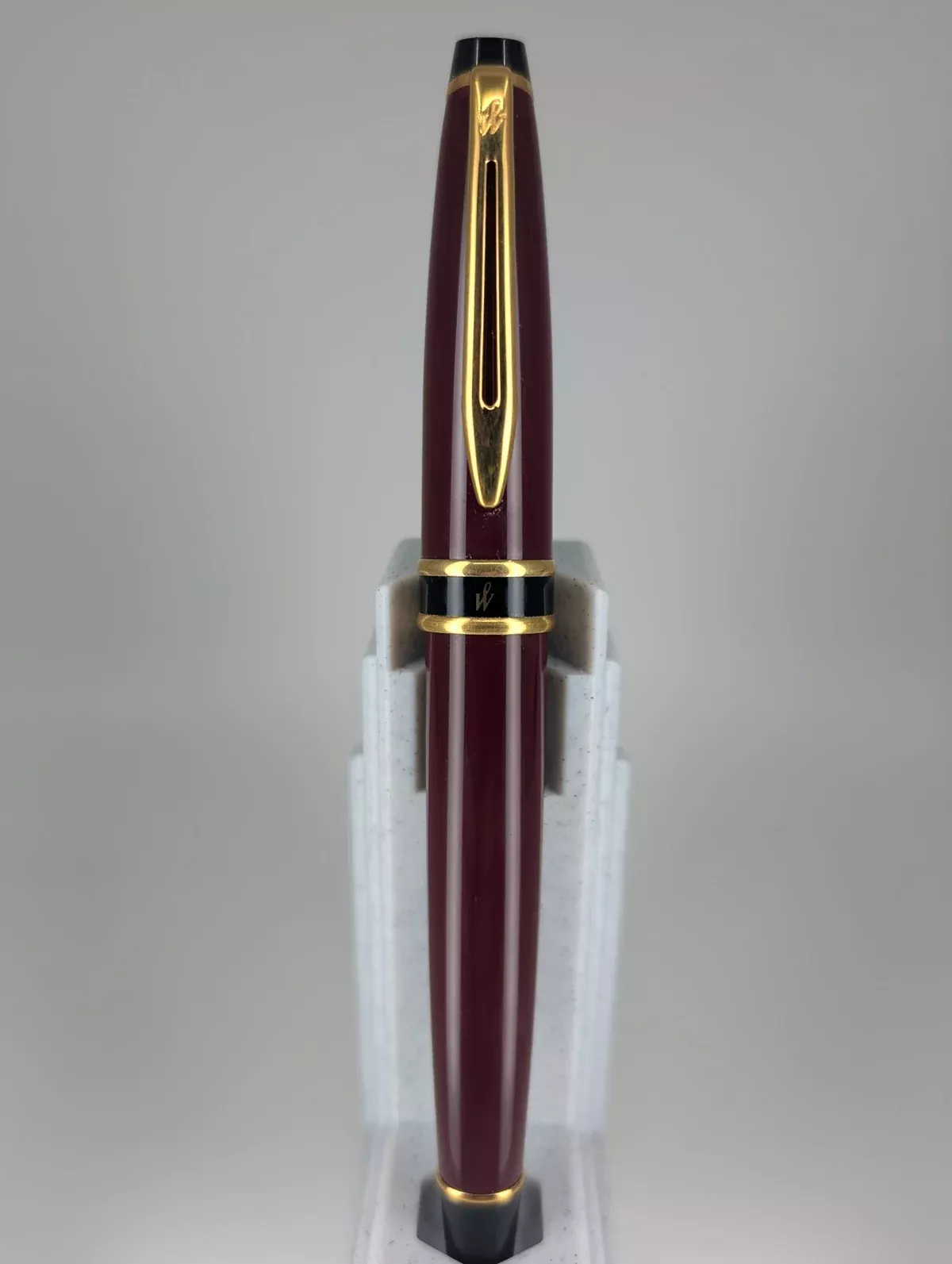 *Consignment* Waterman Expert Burgundy Fountain Pen Medium Nib