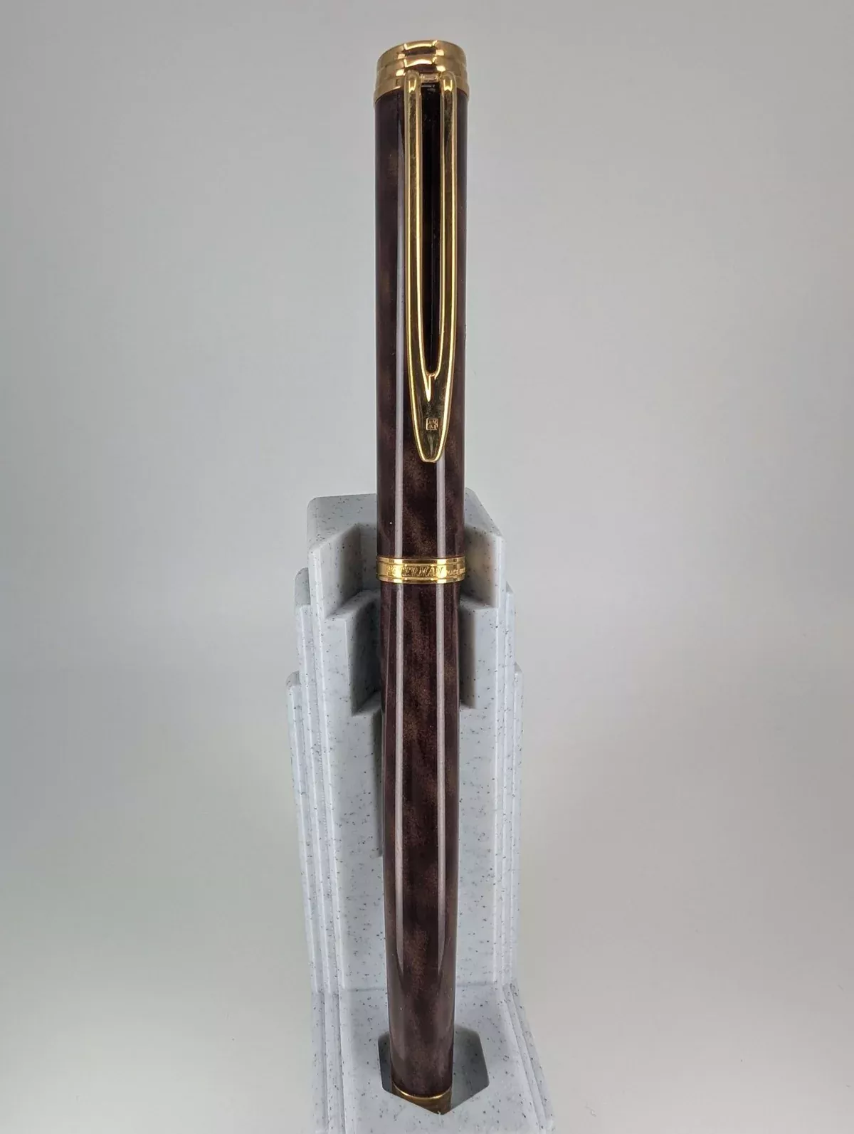 *Consignment* Waterman Gentleman 100 Brown MarbleFountain Pen 18k Gold Medium Nib