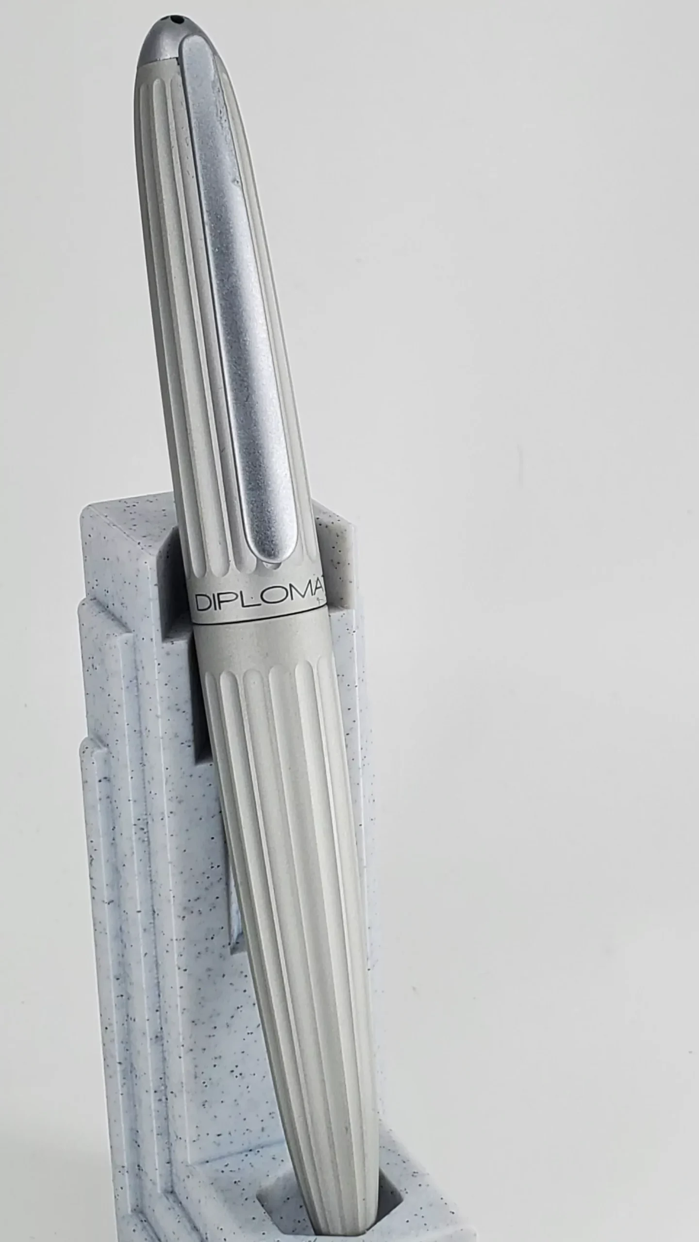 Diplomat Aero Silver Ballpoint Pen