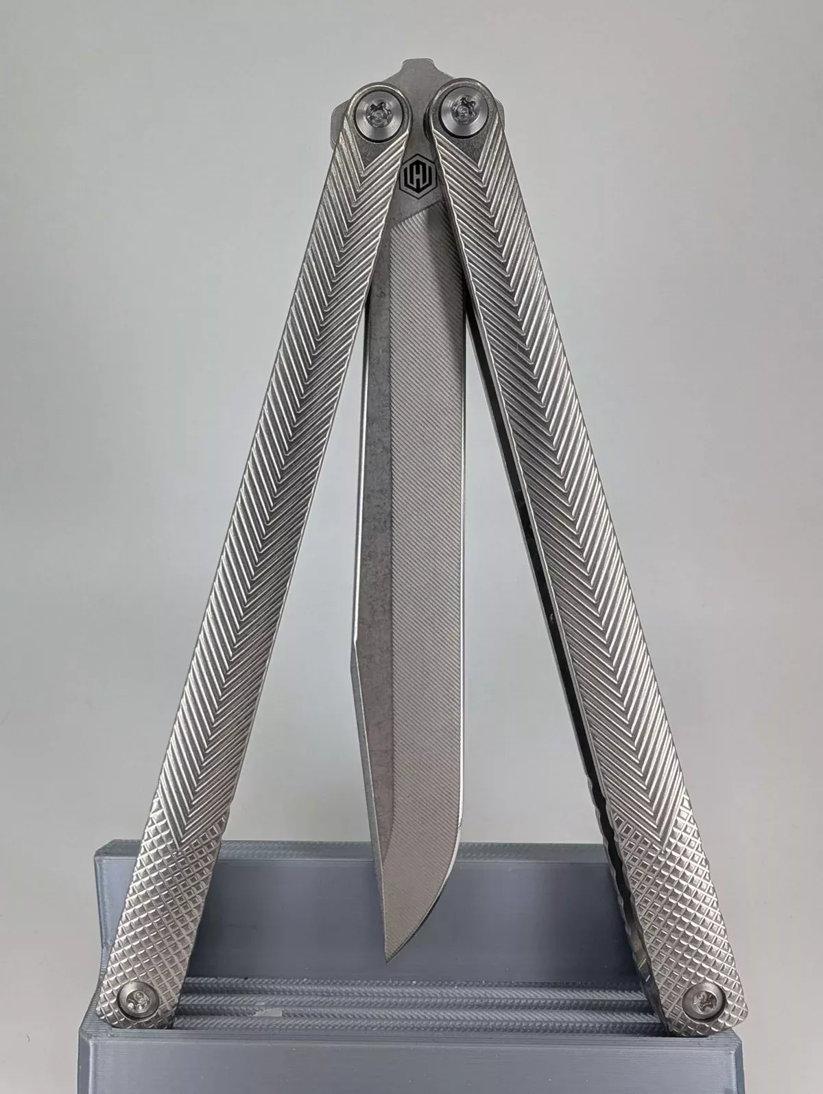 MachineWise Serif Raw Ti Live Blade Balisong
