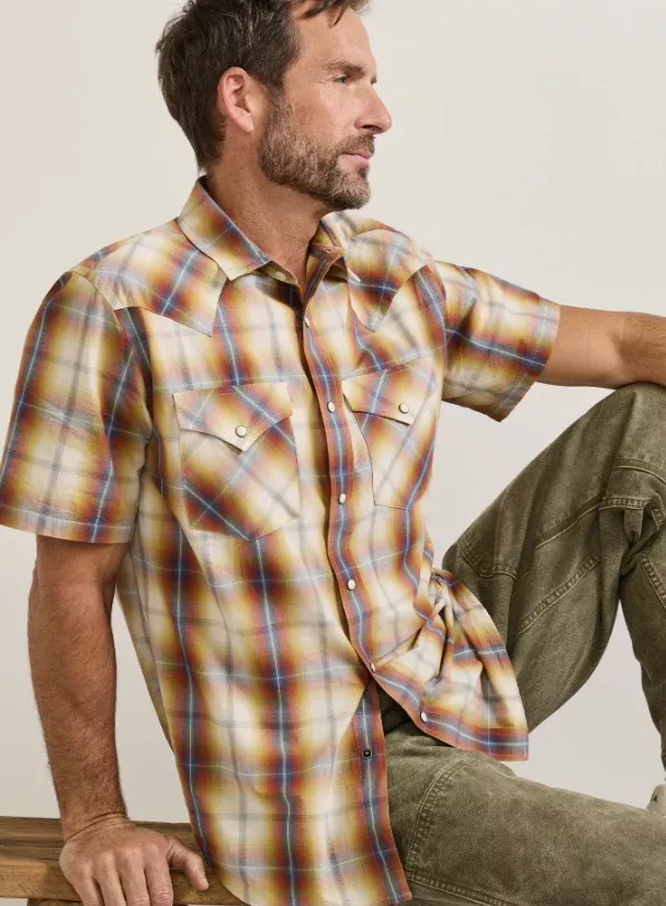 Men’s Short-Sleeve Plaid Frontier Shirt – RA1480