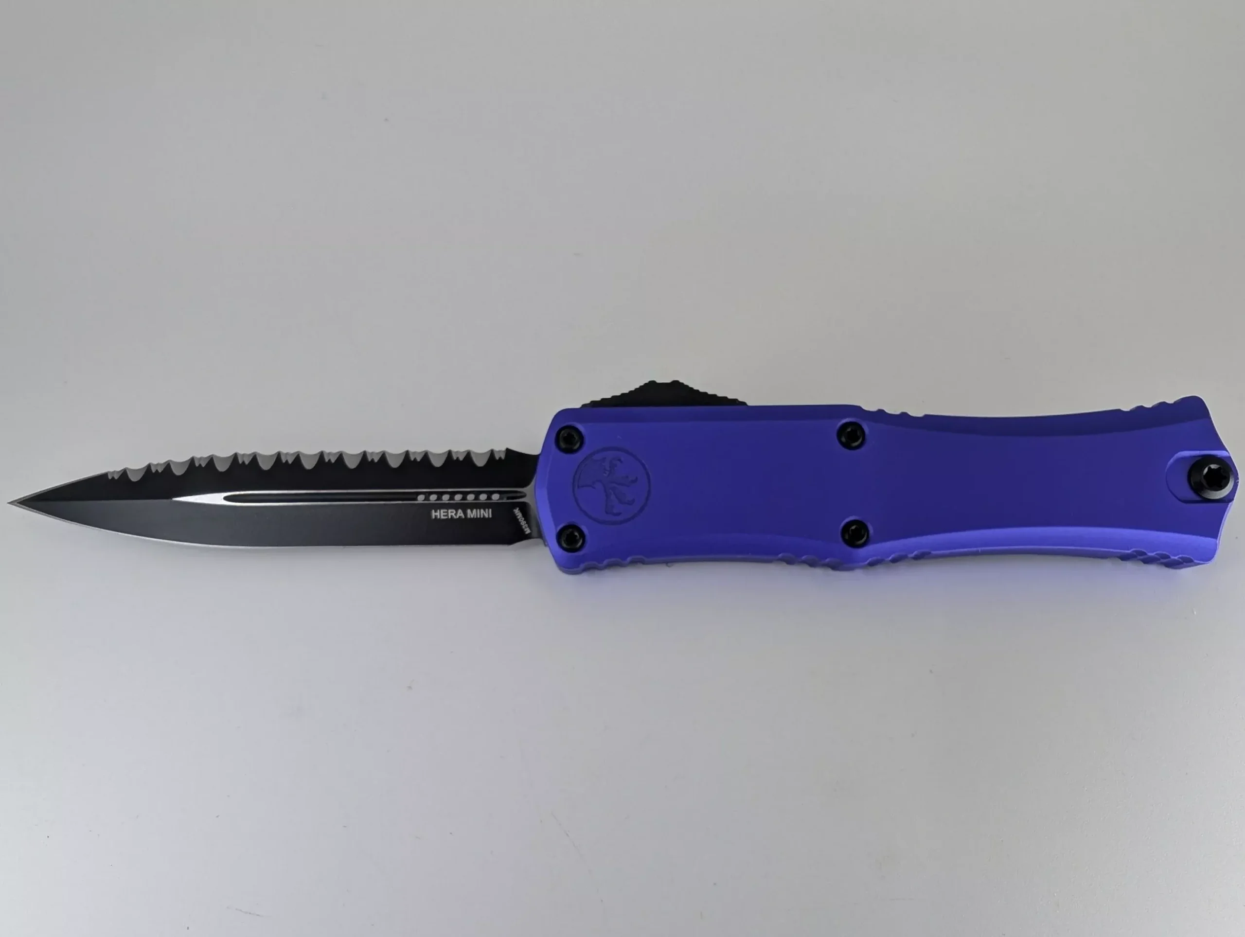 Microtech Hera II Mini D/E Purple Full Serrated Out the Front Knife