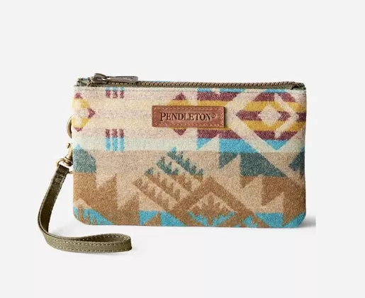 Pendleton Three Pocket Keeper Wristlet – Premium Wool Jacquard Organizer
