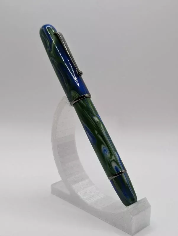 Penlux Limited Edition "The Green Earth" Elite Fountain Pen