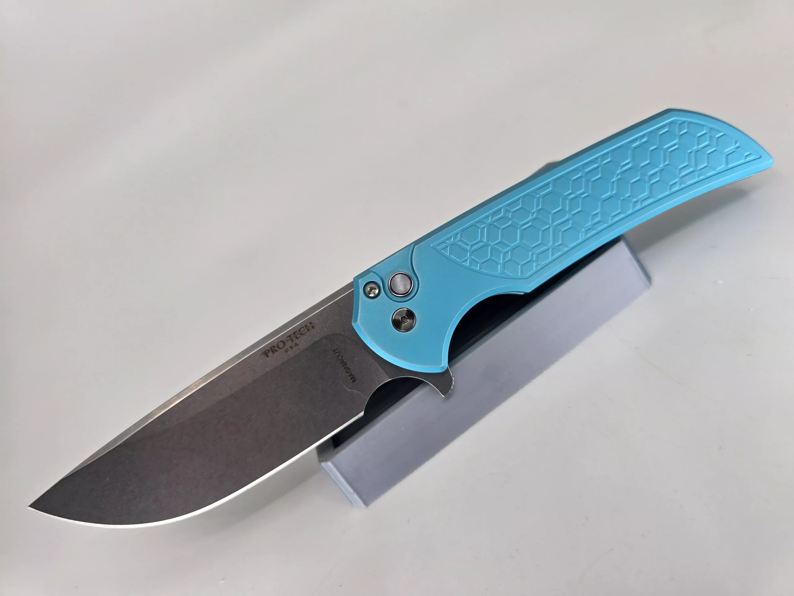 Protech Mordax Pearl Button Lock Gridlock Texture Blue handle Magnacut blade #39/100