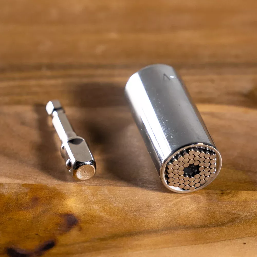 Universal Socket Tool