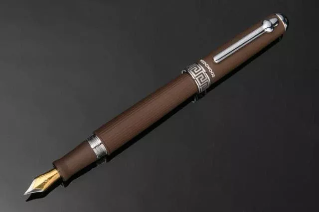 Wedgwood Jasper Chocolate Fountain Pen Medium Nib
