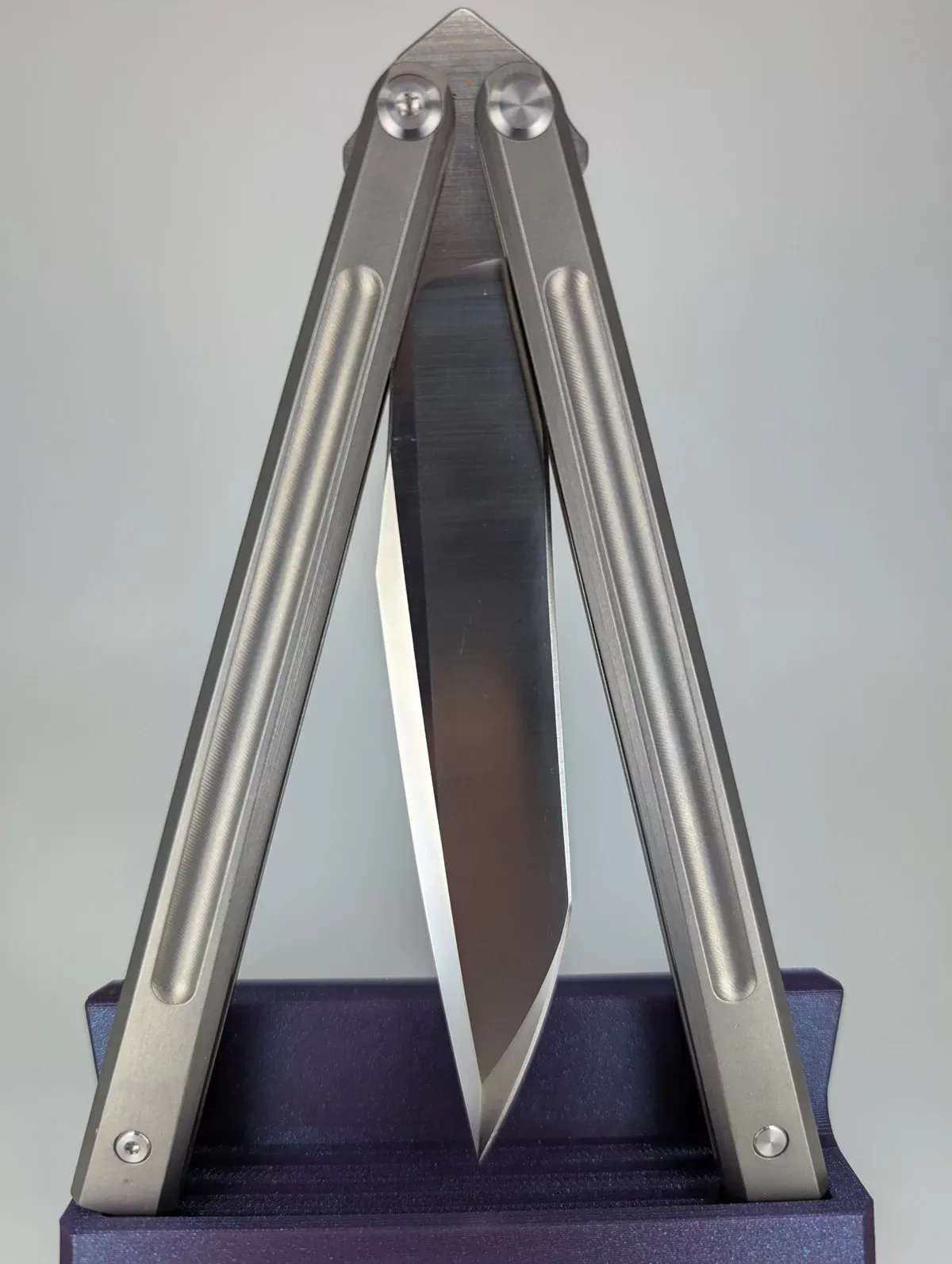 Woulf Designs Omen Live Blade Balisong